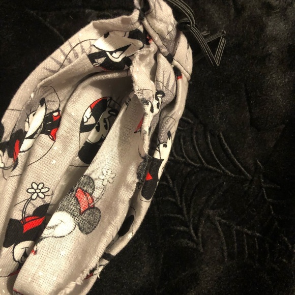 Mickey and Minnie ears plus 1 face mask - Picture 7 of 8